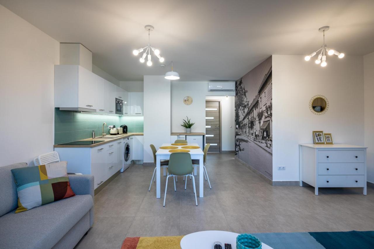 Stafetahaz Apartmanok Vac Bagian luar foto