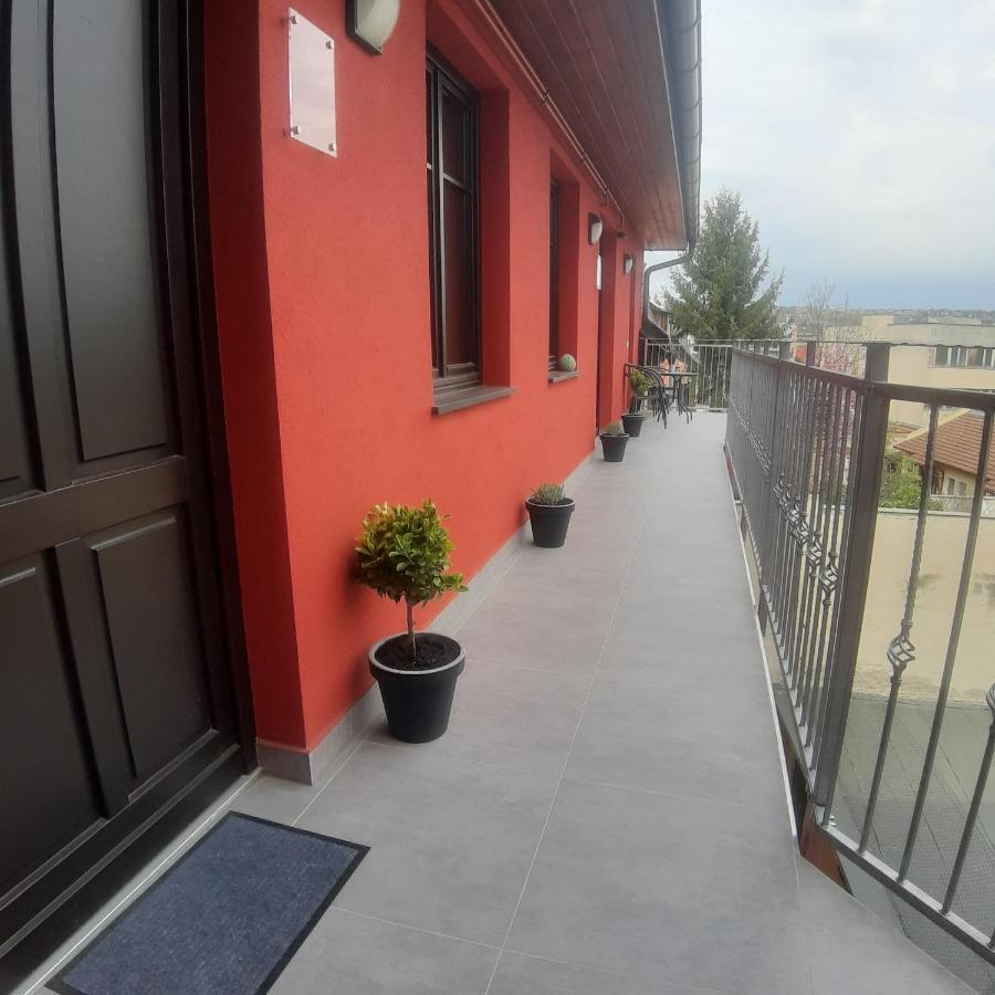Stafetahaz Apartmanok Vac Bagian luar foto