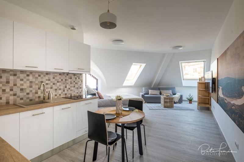 Stafetahaz Apartmanok Vac Bagian luar foto