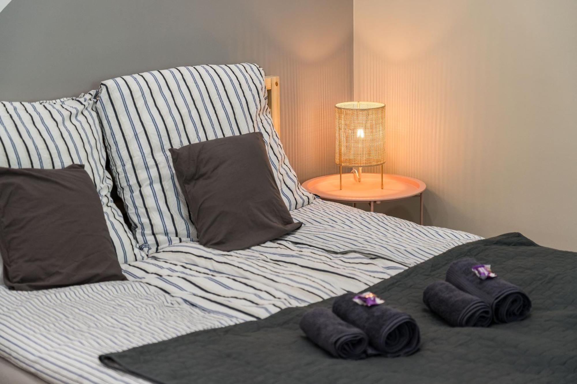 Stafetahaz Apartmanok Vac Bagian luar foto