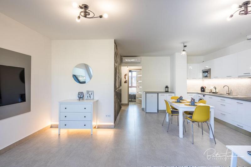 Stafetahaz Apartmanok Vac Bagian luar foto